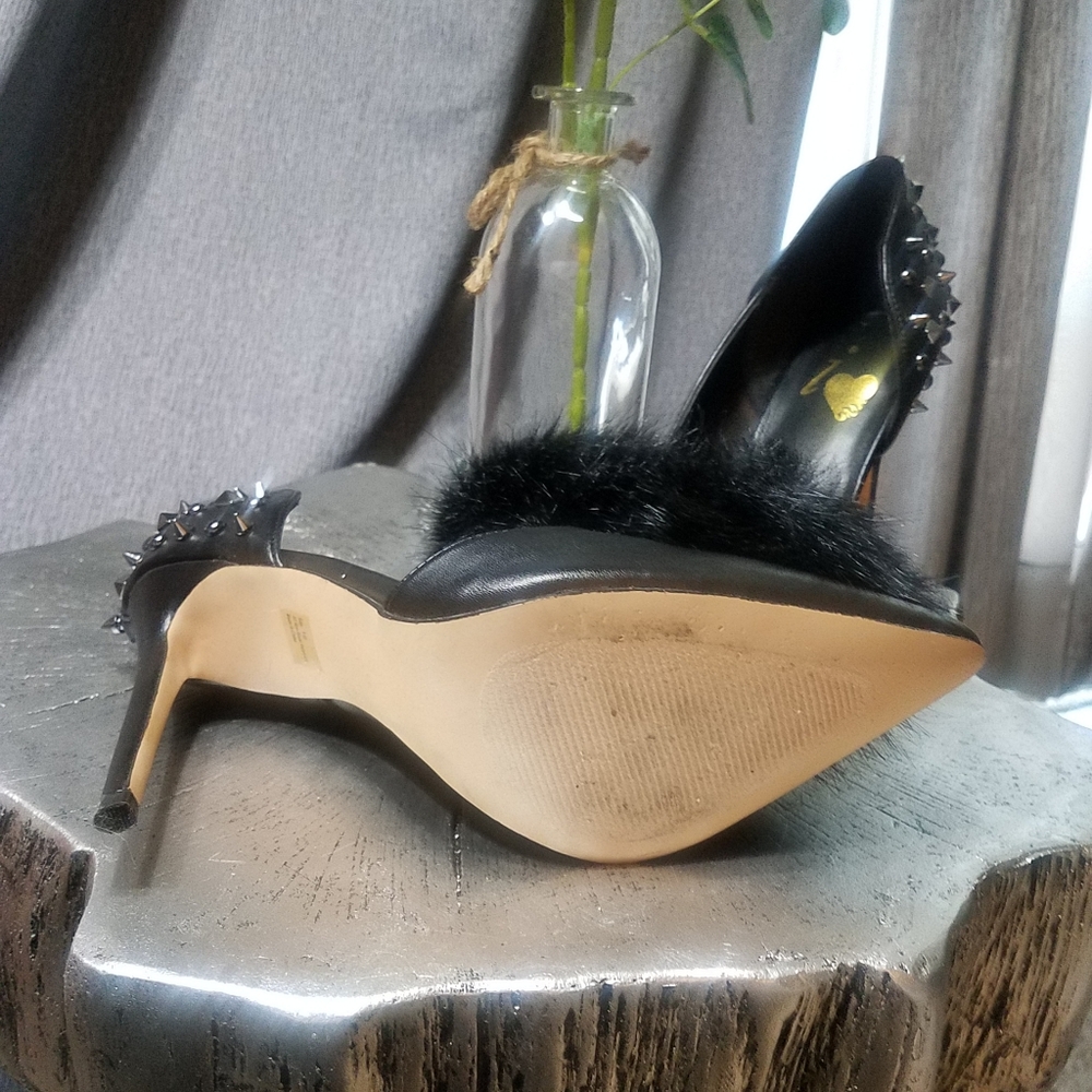 Shoes - Picture 6 of 7